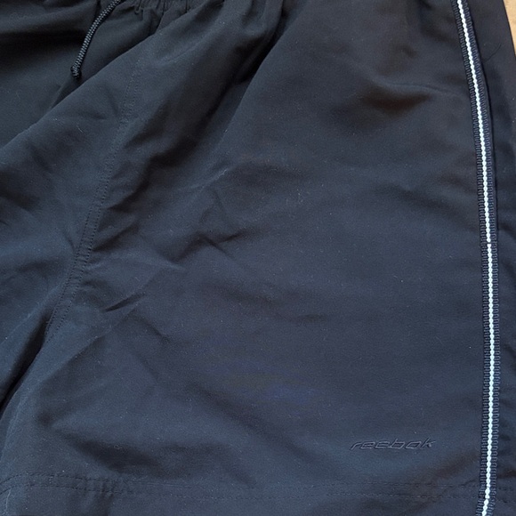 Reebok Women’s Black and White Performance Shorts - Picture 8 of 8